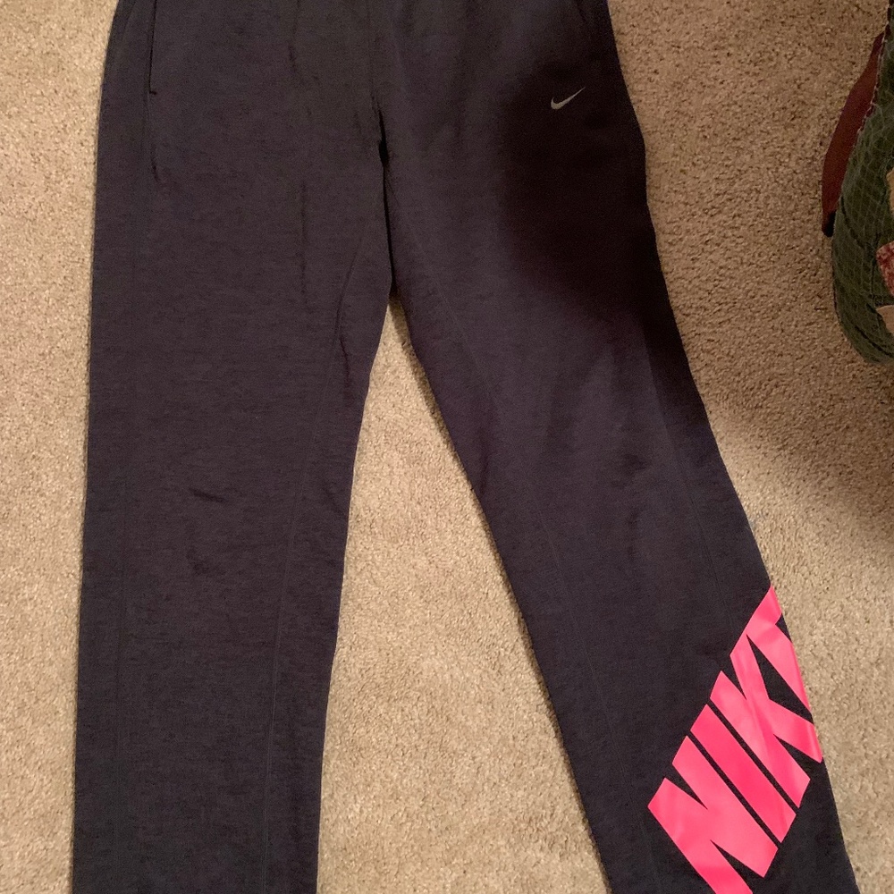 Nike sweatpants size Large